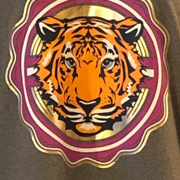 Preloved Love Crop Tee B15 - Picture 3 of 8